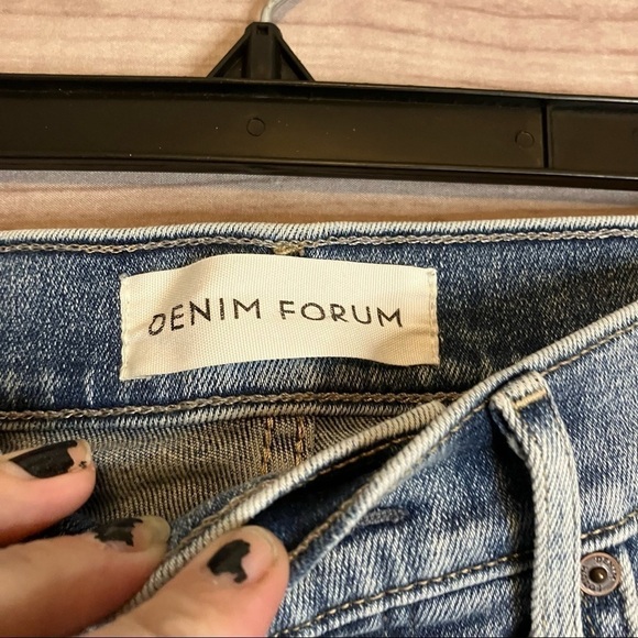 Aritzia Denim Forum the Lola High Rise Skinny Crop Distressed Jeans - Picture 9 of 11